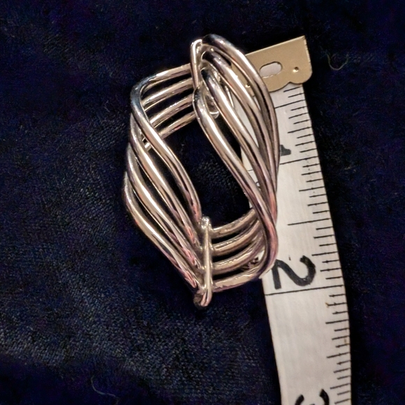 Elegant vintage silver tone broach pin S - Picture 3 of 3